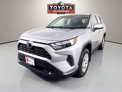 Used 2023 Toyota RAV4 LE image 3