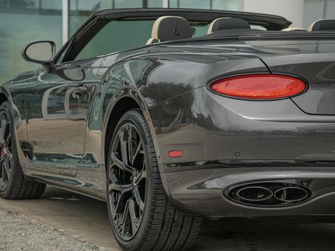 Certified 2024 Bentley Continental GT V8 image 14