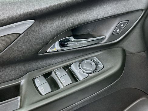 Used 2023 Chevrolet Bolt LT FWD image 15