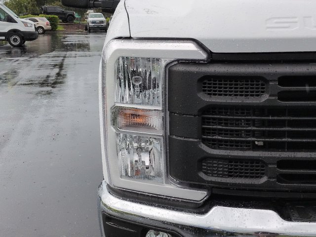 New 2026 Ford F250 XL w/ XL Chrome Package AWD/4WD image 10