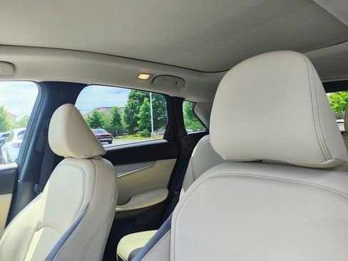 Used 2022 INFINITI QX50 Sensory AWD/4WD image 5