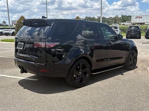 New 2025 Land Rover Discovery Dynamic SE image 6