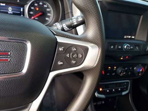 Used 2024 GMC Terrain SLE w/ Driver Convenience Package FWD image 27