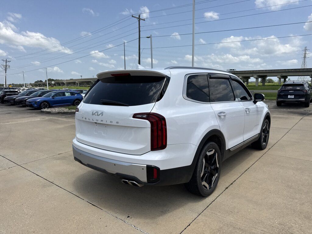 Certified 2024 Kia Telluride S w/ S Sunroof Package FWD image 19