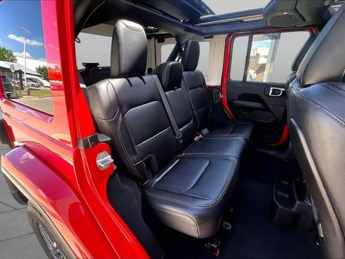 Used 2024 Jeep Wrangler Unlimited Sahara AWD/4WD image 19