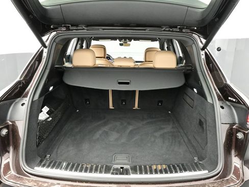 Certified 2023 Porsche Cayenne S Platinum AWD/4WD image 16