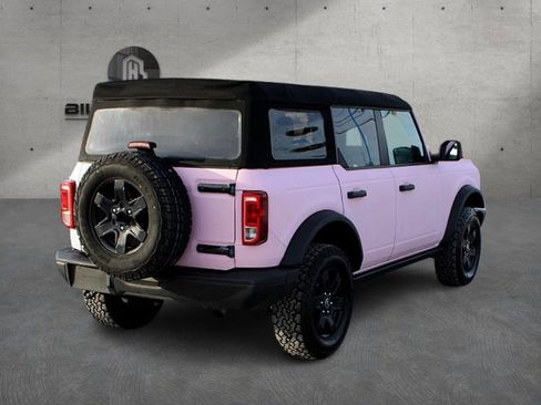 Used 2023 Ford Bronco Black Diamond image 6