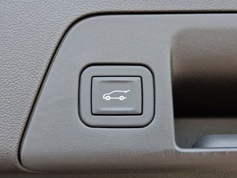 Used 2025 Buick Envision Avenir image 33