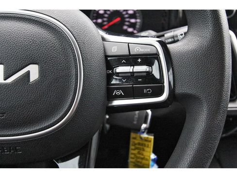 Used 2023 Kia Sorento LX FWD image 20