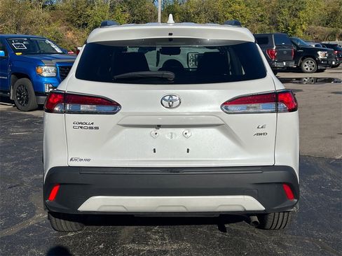 Used 2024 Toyota Corolla Cross LE image 38