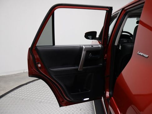 Used 2022 Toyota 4Runner Limited image 21