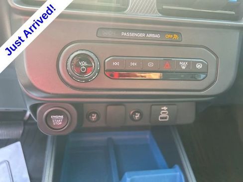Used 2025 Ford Maverick XLT w/ Equipment Group 302A AWD/4WD image 23