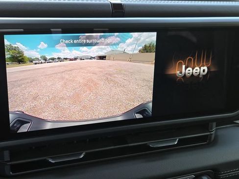 New 2026 Jeep Gladiator Sport AWD/4WD image 18