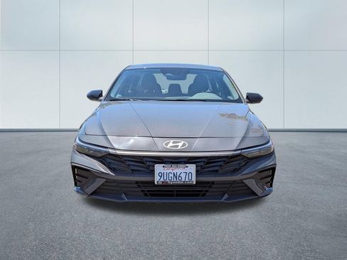 Certified 2025 Hyundai Elantra Sport FWD image 2