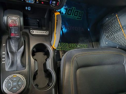 Used 2024 Ford Bronco Badlands image 25