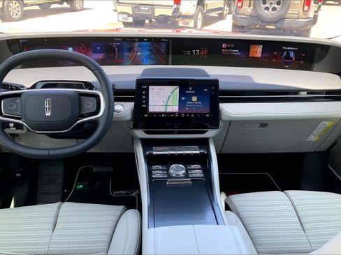 New 2026 Lincoln Nautilus Reserve AWD/4WD image 5