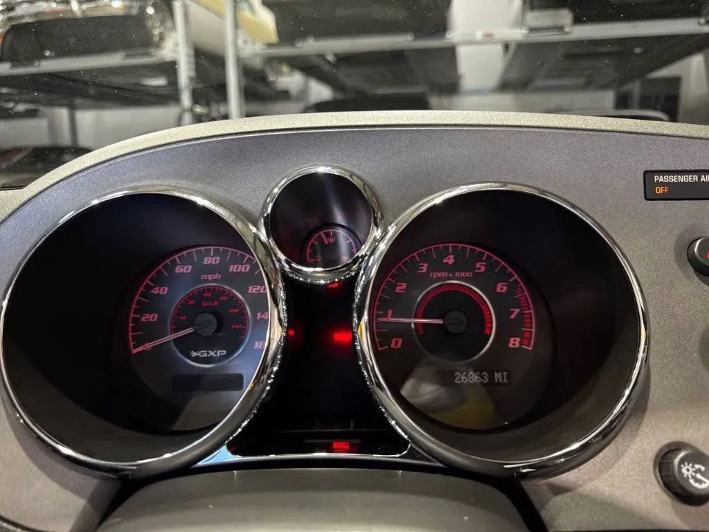 Used 2007 Pontiac Solstice GXP w/ Premium Package RWD image 13