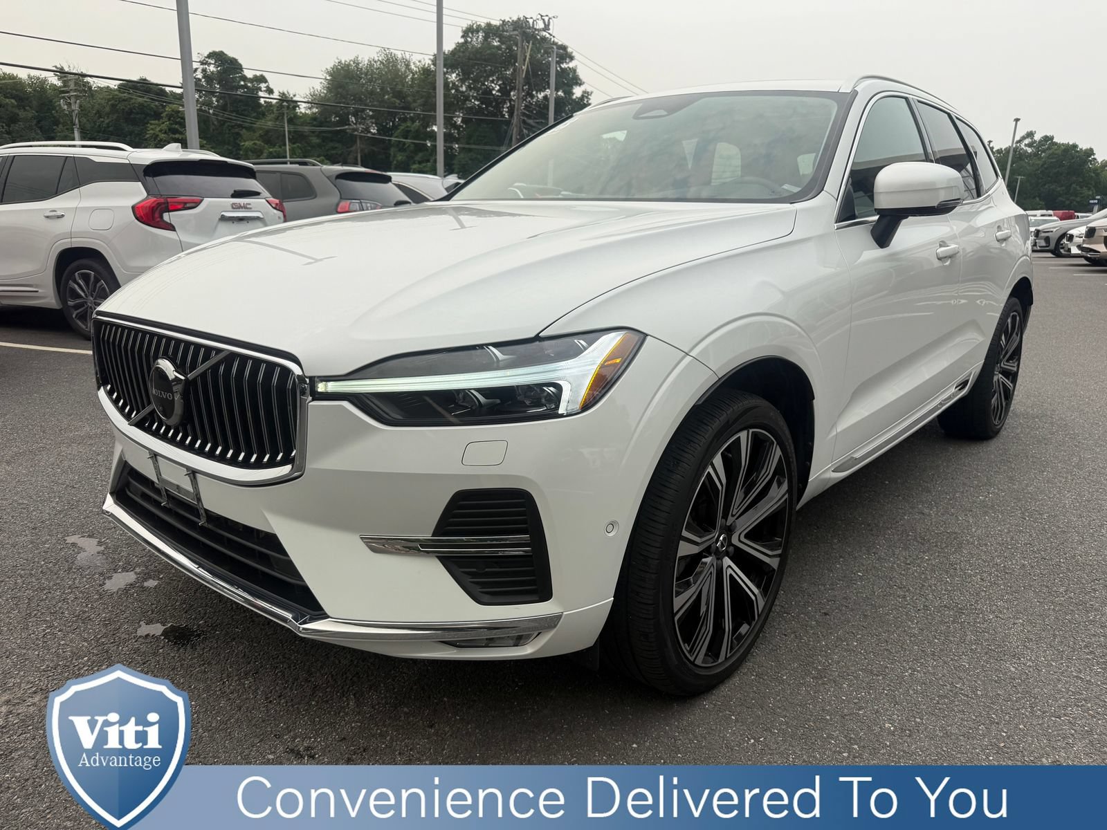 Certified 2023 Volvo XC60 B6 Ultimate w/ Protection Package Premier AWD/4WD image 4