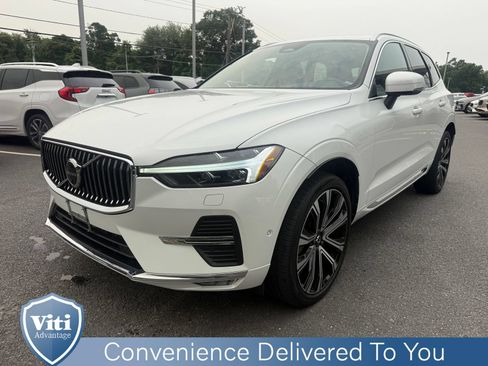 Certified 2023 Volvo XC60 B6 Ultimate w/ Protection Package Premier AWD/4WD image 4
