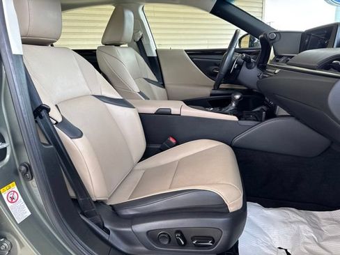 Used 2019 Lexus ES 350 w/ Premium Package FWD image 25