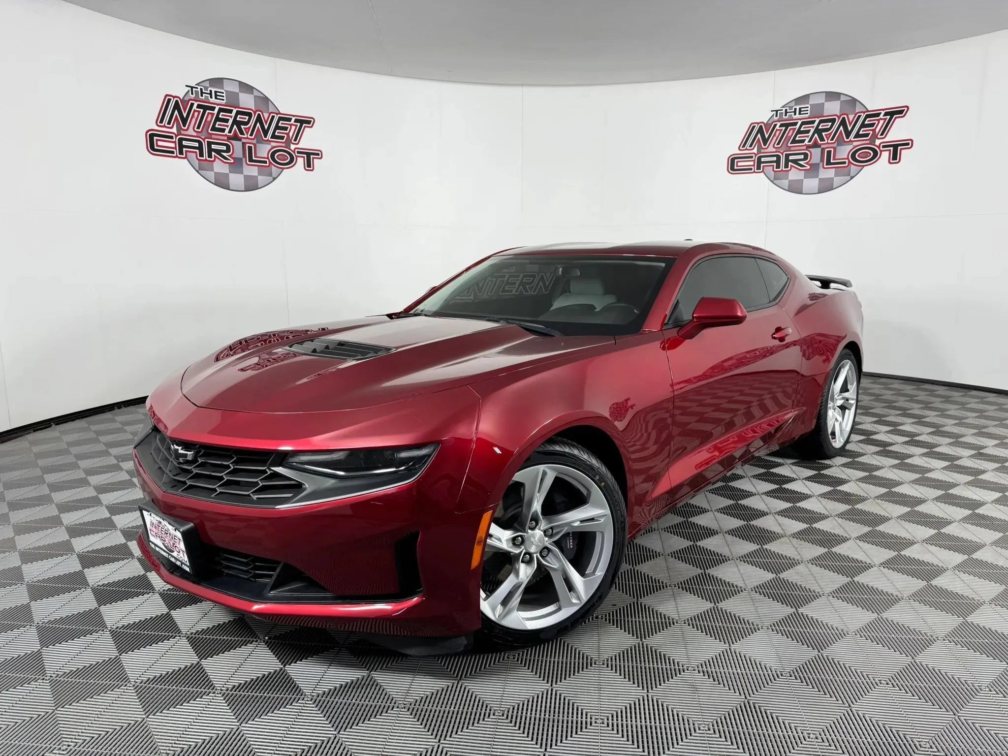 Used 2023 Chevrolet Camaro LT RWD image 1