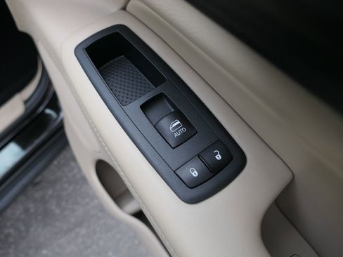 Used 2021 Jeep Grand Cherokee Laredo RWD image 24