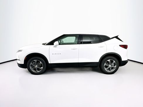 Used 2025 Chevrolet Blazer LT FWD image 4