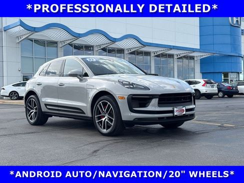 Used 2022 Porsche Macan S AWD/4WD image 3