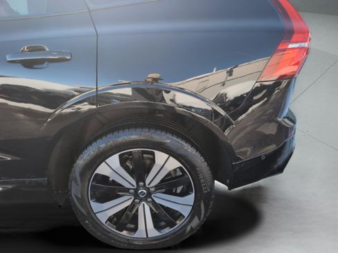 Used 2024 Volvo XC60 T8 Plus w/ Protection Package Premier image 30