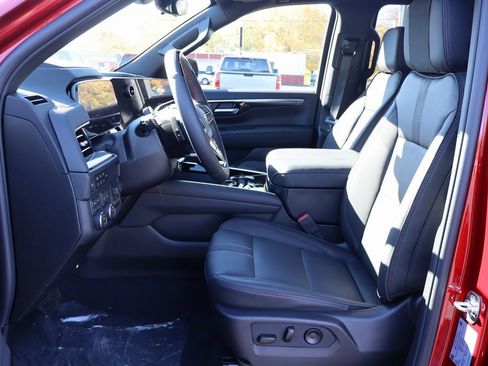 New 2026 Chevrolet Suburban RST image 5