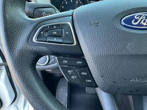 Used 2018 Ford Escape SE image 13