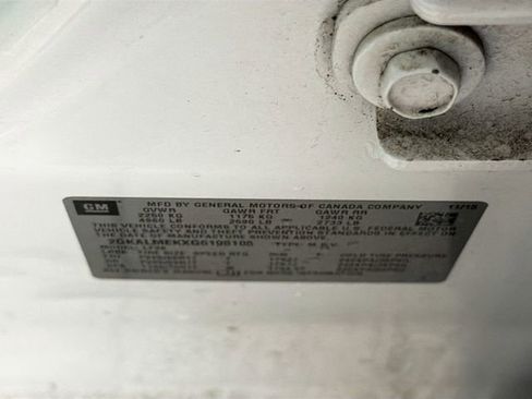 Used 2016 GMC Terrain SLE image 28