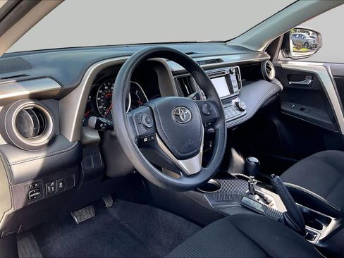 Used 2015 Toyota RAV4 XLE FWD image 16