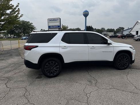 Used 2023 Chevrolet Traverse RS w/ LPO, Floor Liner Package AWD/4WD image 12