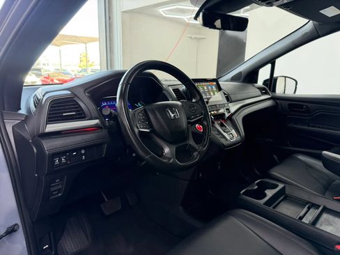 Used 2023 Honda Odyssey Sport image 10