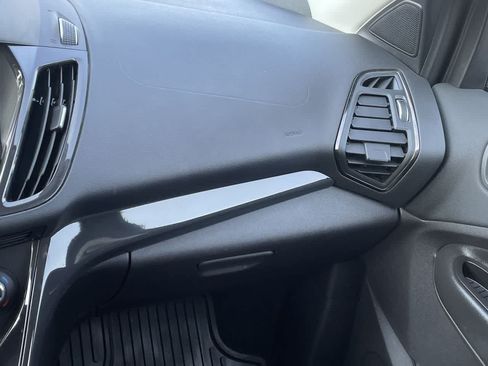 Used 2016 Ford Escape Titanium FWD image 16
