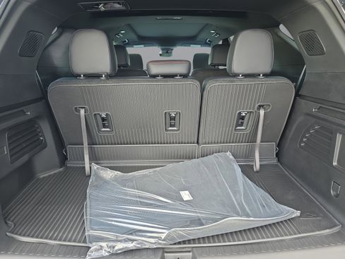 New 2026 Chevrolet Traverse Z71 w/ Enhanced Driving Package AWD/4WD image 35