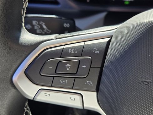 Used 2022 Volkswagen Taos SE w/ Driver Assistance Package image 26