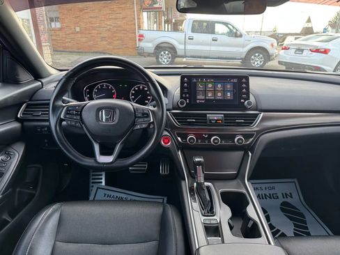 Used 2018 Honda Accord Sport image 39