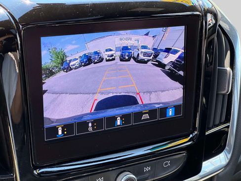Used 2023 Chevrolet Traverse LT w/ LT Premium Package AWD/4WD image 31