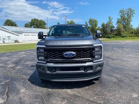 Used 2023 Ford F250 Lariat w/ Sport Appearance Package AWD/4WD image 15