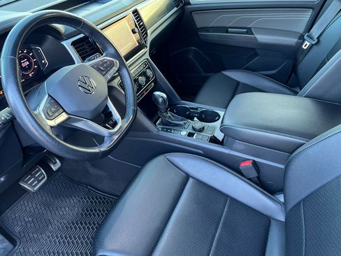 Used 2022 Volkswagen Atlas Cross Sport SEL R-Line image 7