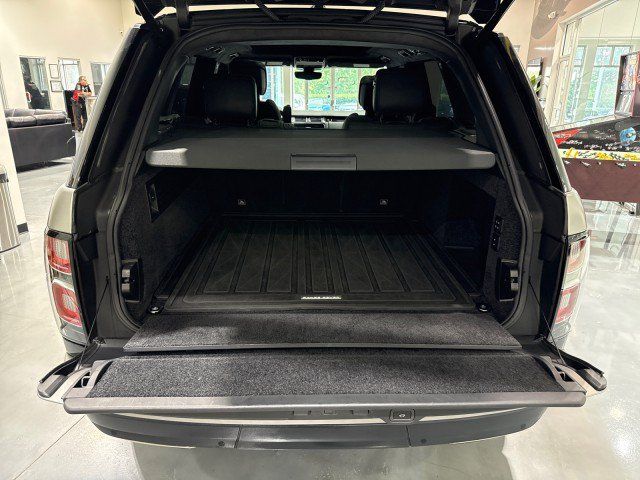 Used 2020 Land Rover Range Rover HSE AWD/4WD image 7