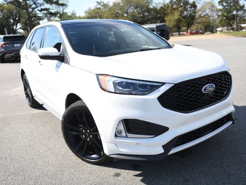 Used 2020 Ford Edge ST w/ Equipment Group 401A image 7