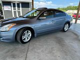 Used 2010 Nissan Altima 3.5 SR w/ Premium Pkg image 3