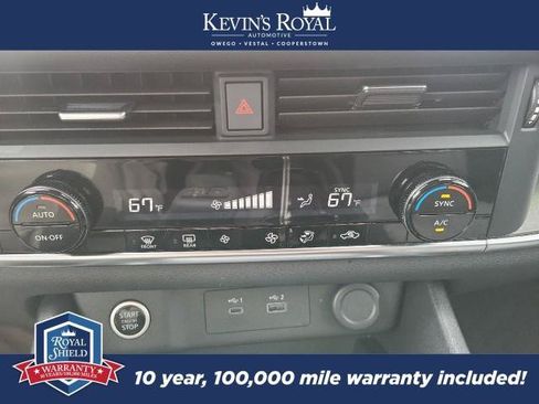 Used 2023 Nissan Rogue SV AWD/4WD image 14