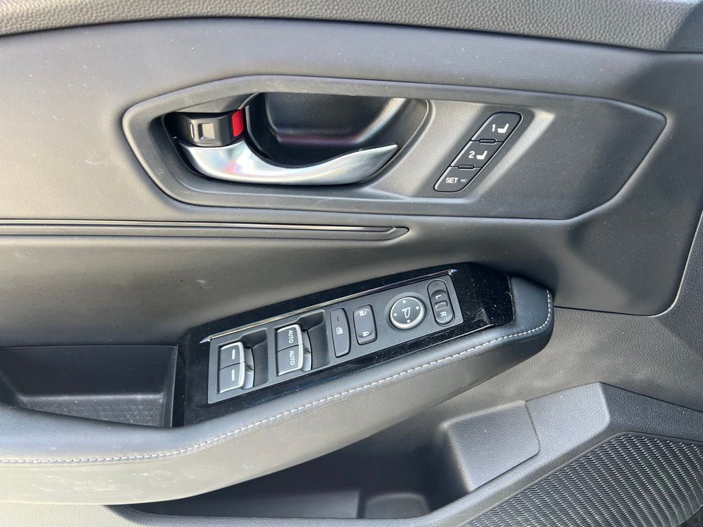 Used 2023 Honda Accord Touring image 14