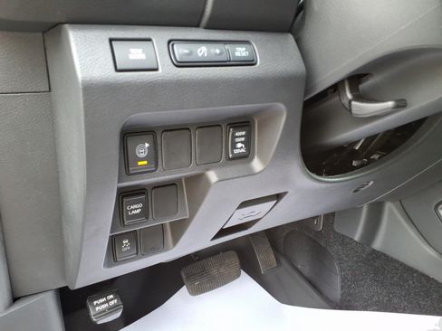 Used 2026 Nissan Frontier SV w/ SV Convenience Package AWD/4WD image 19