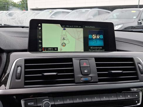 Used 2018 BMW 330i xDrive Sedan AWD/4WD image 19