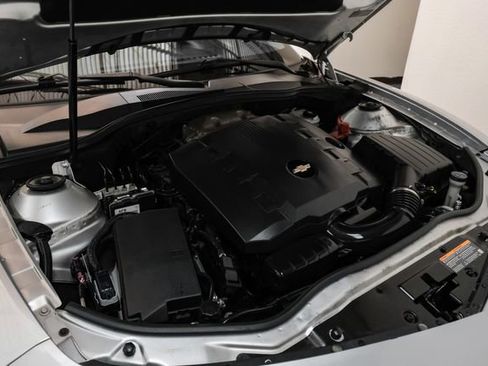 Used 2011 Chevrolet Camaro LT RWD image 37